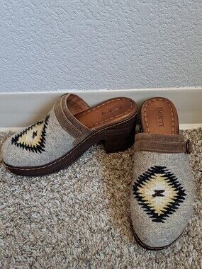 Born Western Boho Taupe Blanket Combo Print Carmen Clogs Leather Size 8